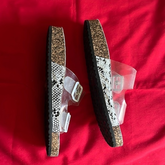 Ccocci black/ white sandals with 2 clear straps with buckles. Size 7 - Picture 5 of 7